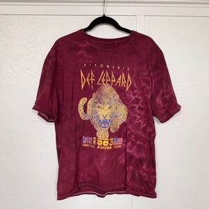 Pyromania Def Leppard Graphic Tee - Burgundy